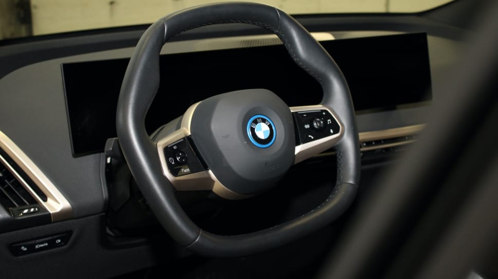 BMW iX40 Charged